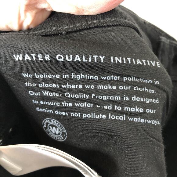 Banana Republic Women's High-Rise Skinny Coated Denim Jeans in Black Size 31 - Picture 8 of 10